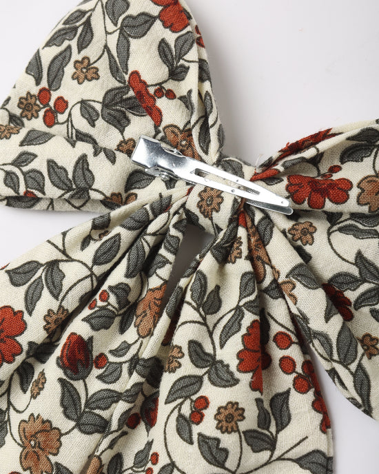 Oversized Bow Holiday Floral