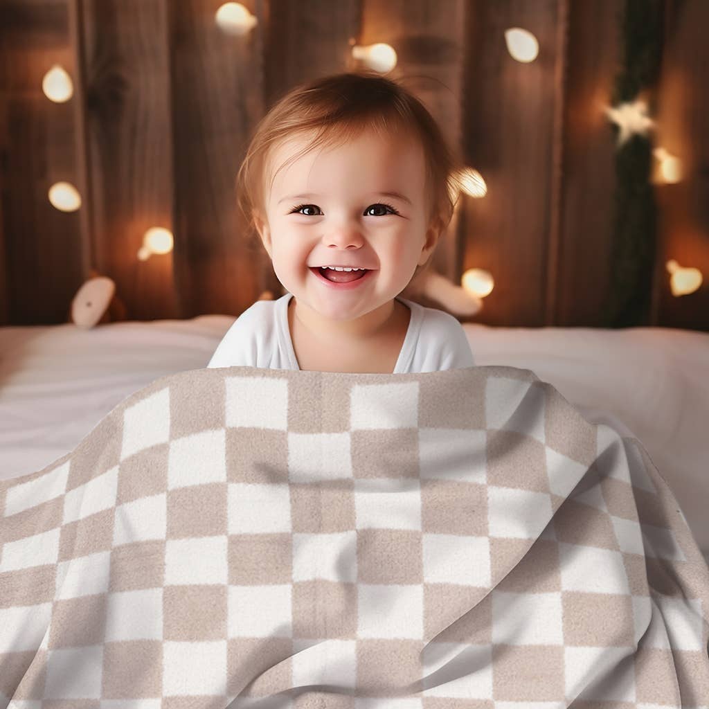 Checkered Pattern Soft Throw Blanket
