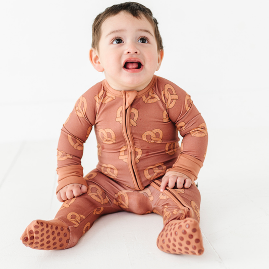 Pretzels Convertible Footies
