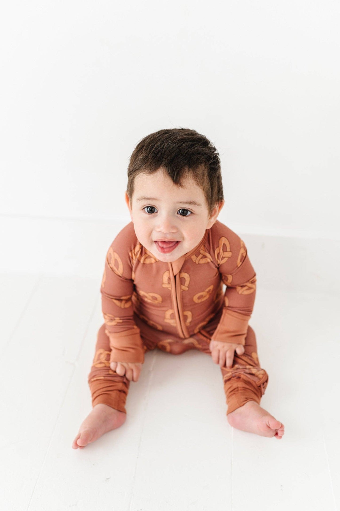 Pretzels Convertible Footies