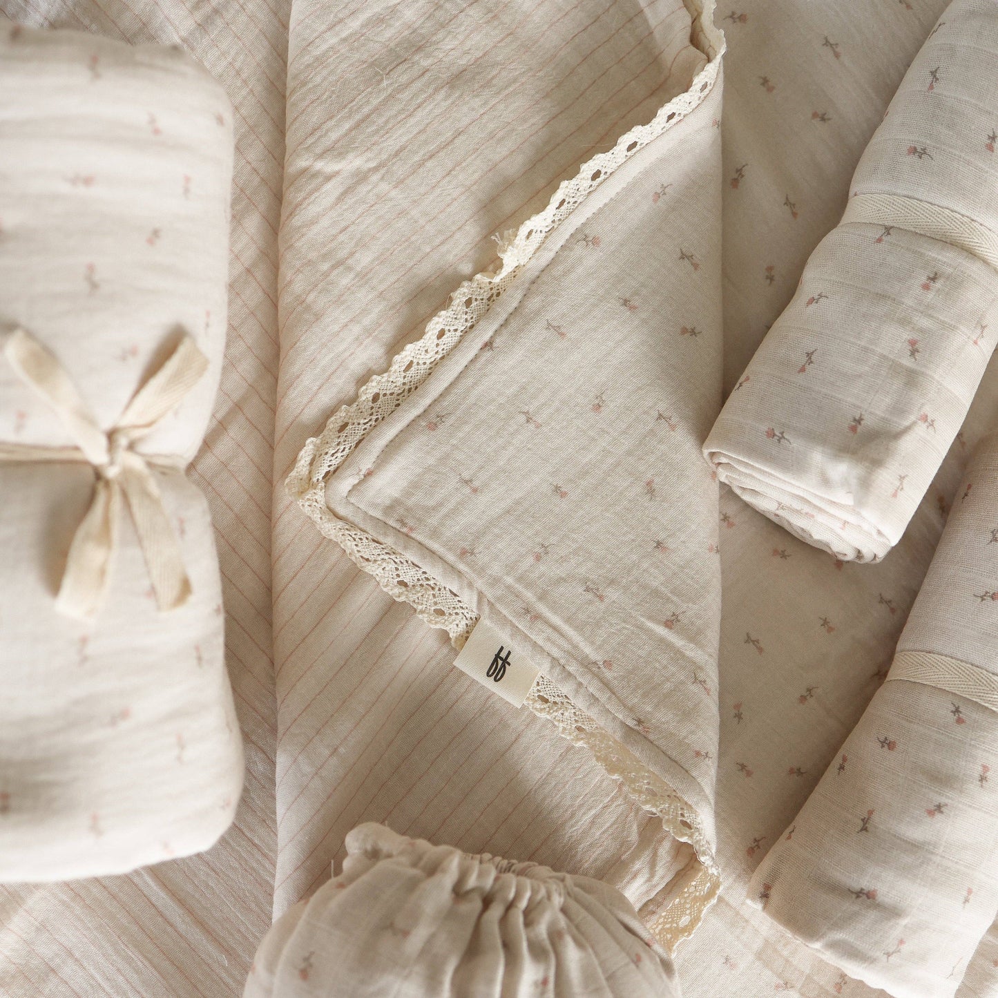 Lucy Muslin Swaddle