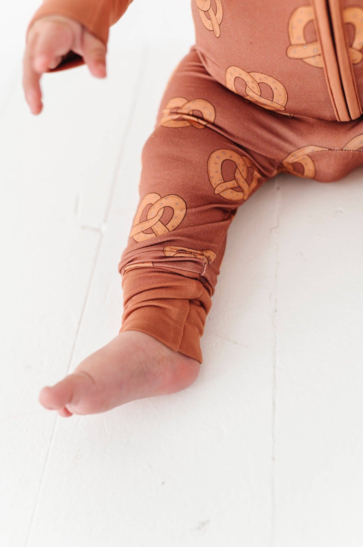 Pretzels Convertible Footies